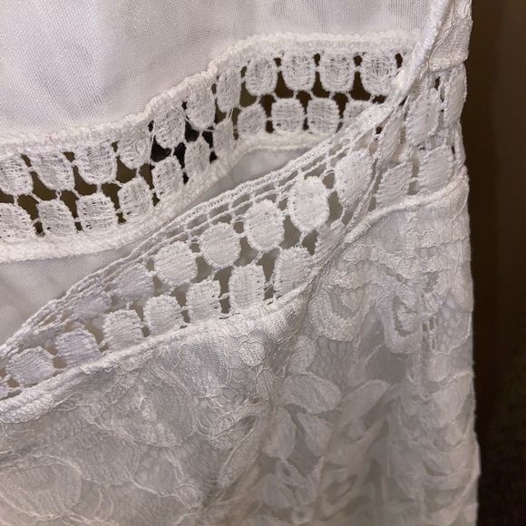 Black Tie Lady THE MEDINDIE DRESS WHITE with open lace boho backless dress - Picture 9 of 13